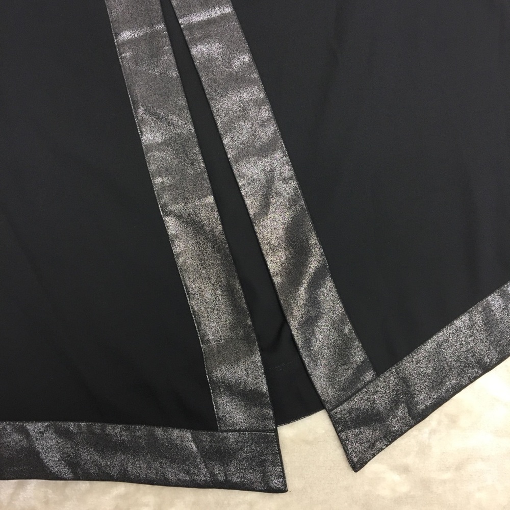 Express Tank Top - Picture 2 of 4